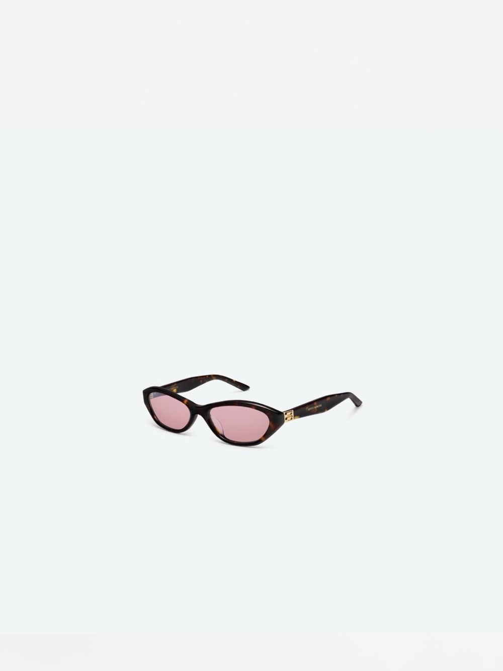 GENTLE MONSTER Cat-Eye Sunglasses with Pink Lenses and Tortoiseshell Frame
